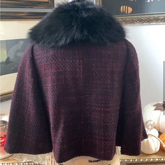 PRADA Plaid red black genuine fur jacket cape S 6 - Picture 2 of 5